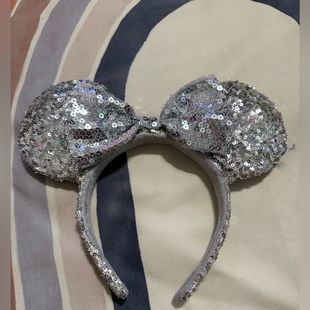 Disney Minnie Ears Silver Sequins